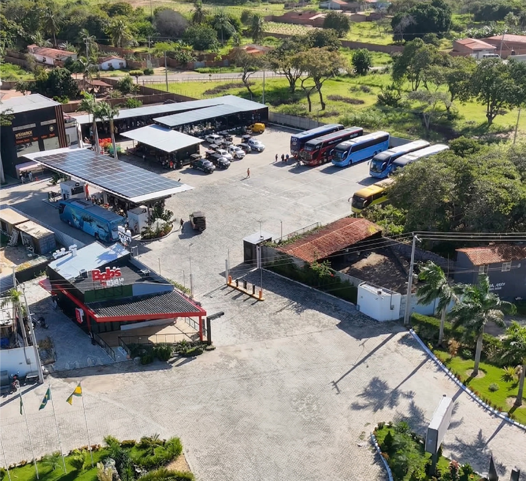 Visão ampla do Polo Gastronômico Novo Horizonte